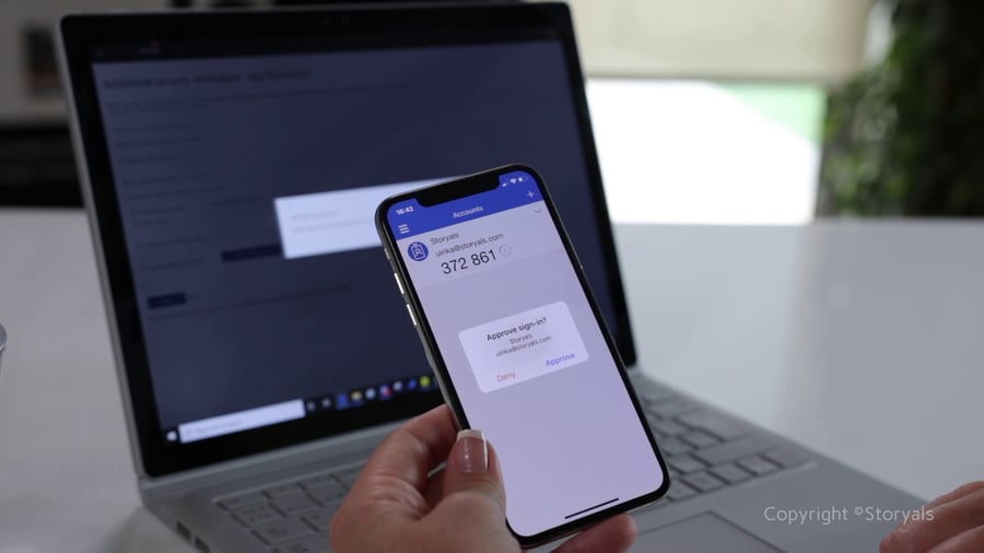 Microsoft Authentication app sign-in approval | © Storyals